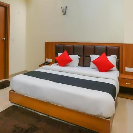 מלון Capital O Bvh Hospitality Near Pvr Ansal Plaza Greater נוידה מראה חיצוני תמונה